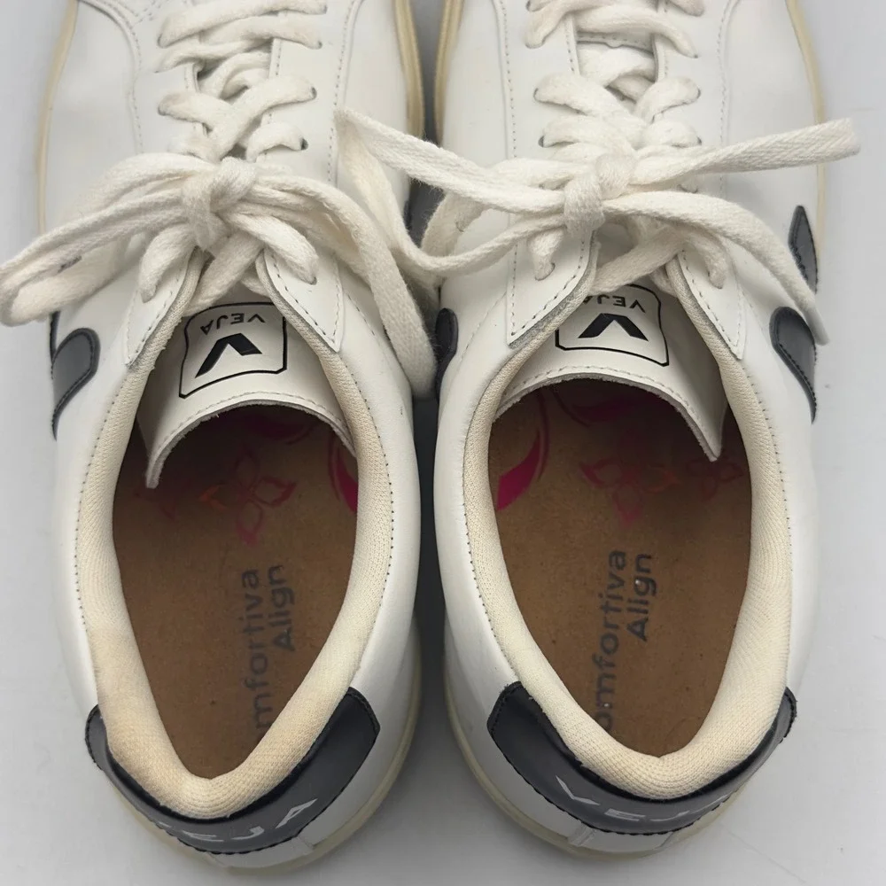 Veja Esplar White Navy Leather Low Top Sneakers 2023 Size US 9 Womens Casual